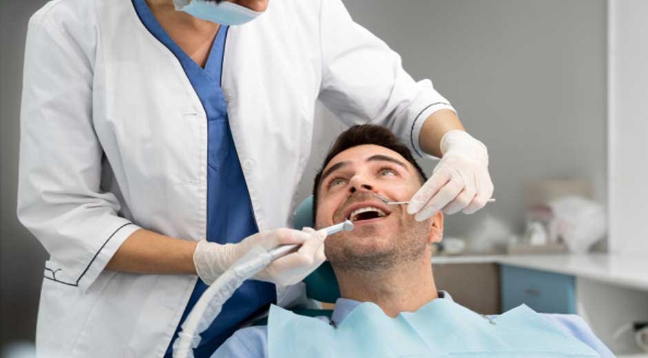 How a Cosmetic Dentist Revitalizes Your Oral Well-Being and Beauty